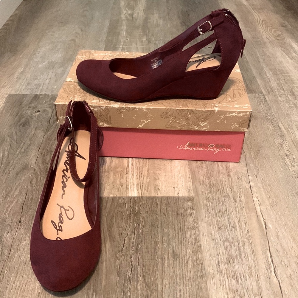NWT American Rag size 9M Amiley Wine Wedges